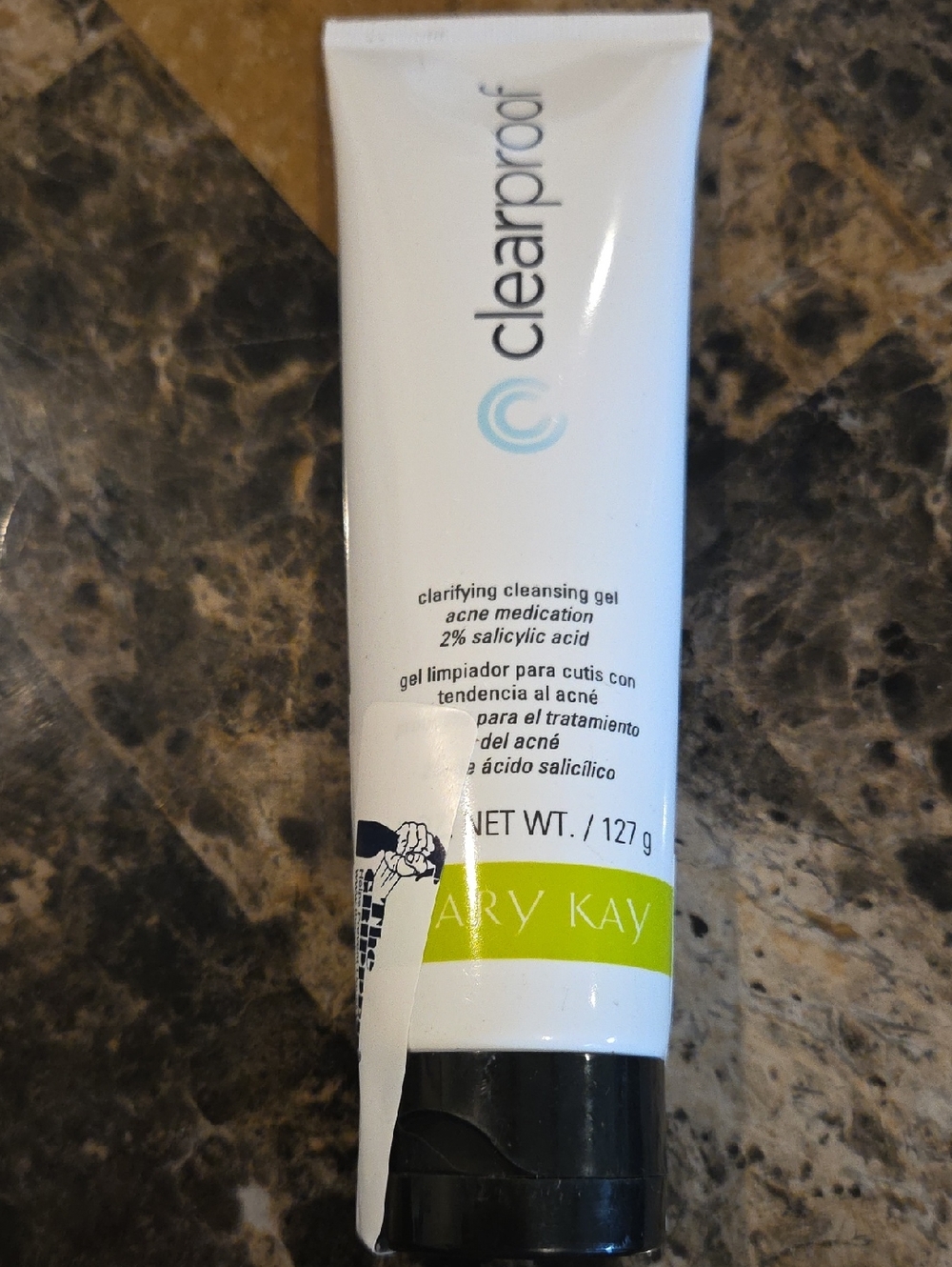 Mary Kay Clearproof Clarifying Cleansing Gel — White and Light Green
